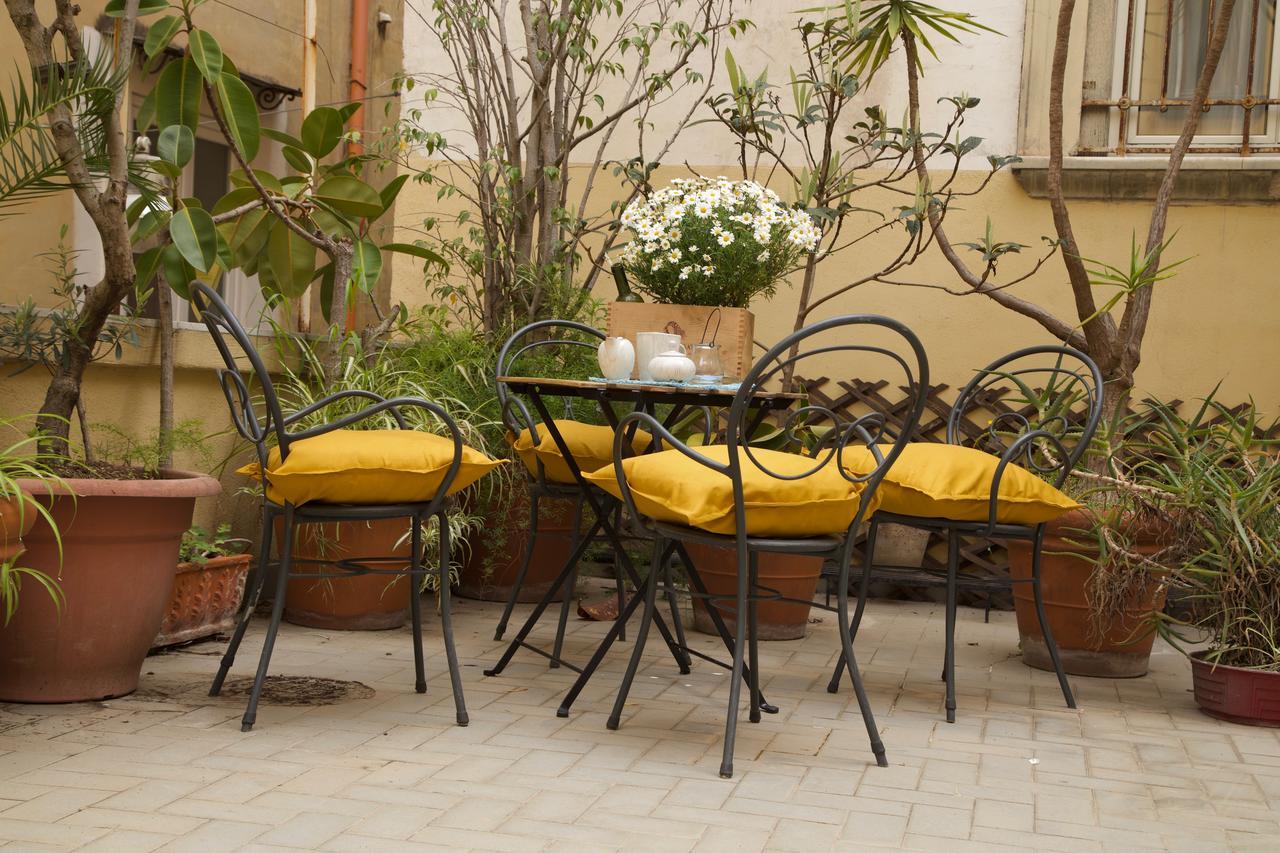 La Terrazza Di Dante Bed and Breakfast Napels Buitenkant foto